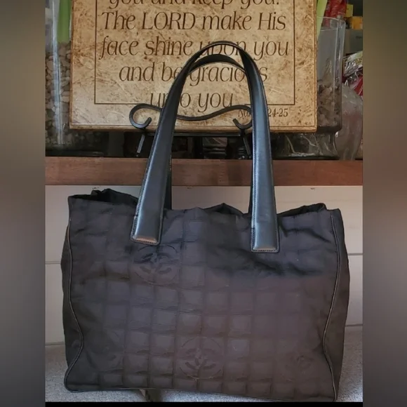 Chanel Travel Line Tote Bag in black nylon jacquard - Picture 1 of 16